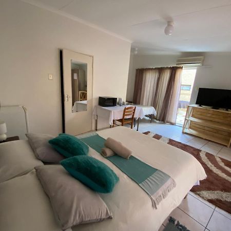 El-Kole Bed And Breakfast Tsumeb Bagian luar foto
