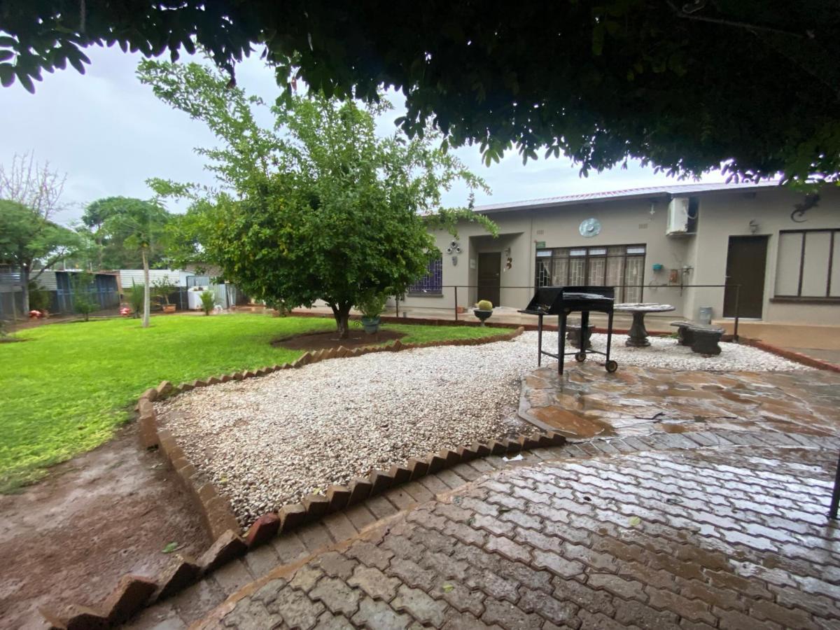 El-Kole Bed And Breakfast Tsumeb Bagian luar foto