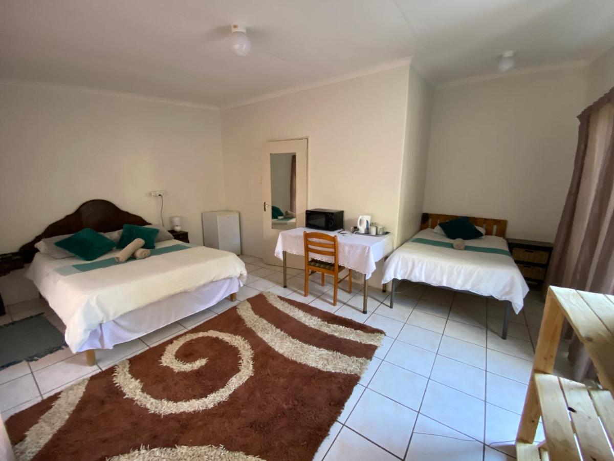 El-Kole Bed And Breakfast Tsumeb Bagian luar foto